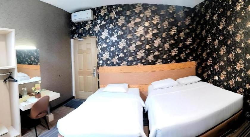 Mine Home Hotel By Sovia Bandung Zewnętrze zdjęcie
